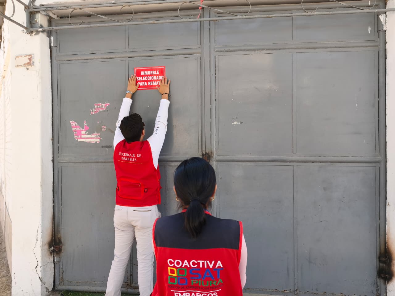 AUXILIARES COACTIVOS DEL SAT PIURA INTERVIENEN 10 PREDIOS DE CONTRIBUYENTES DEUDORES