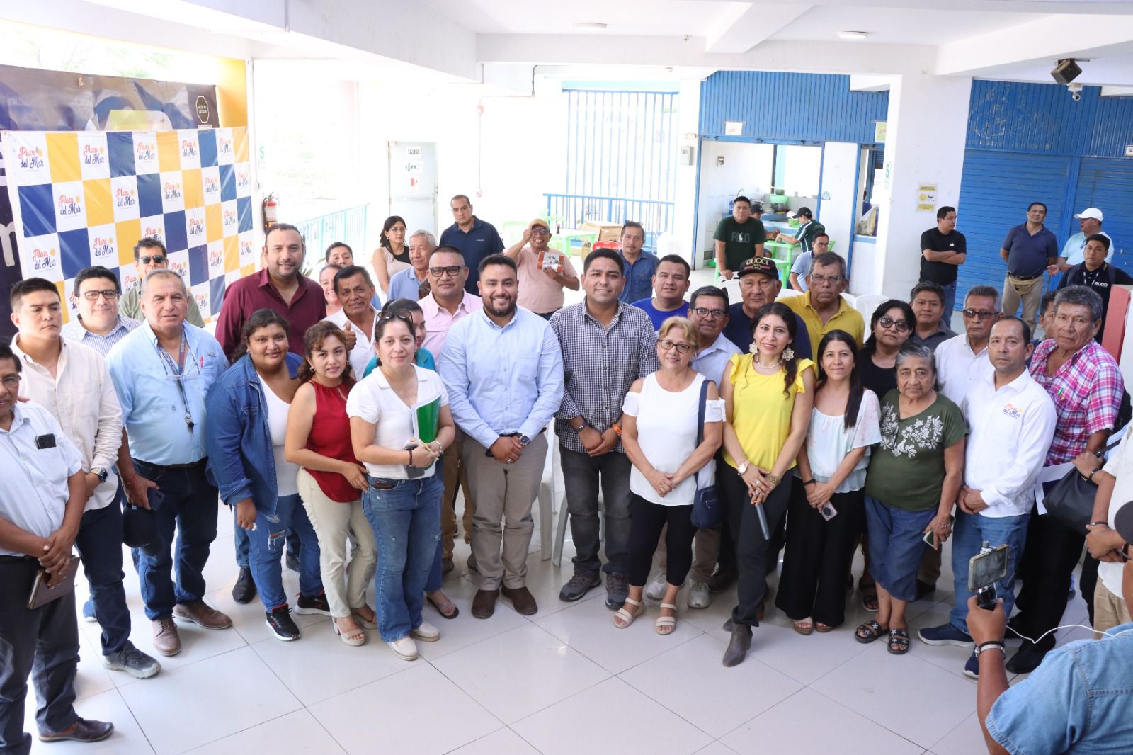 DIÁLOGO CON COMERCIANTES IMPULSA CULTURA TRIBUTARIA Y DESARROLLO EN EL COMPLEJO DE MERCADOS DE PIURA