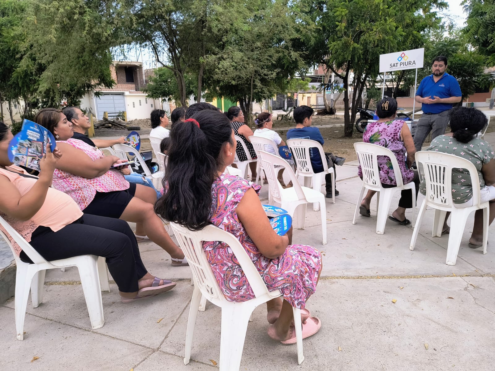 SAT PIURA LLEVA DESCUENTOS Y ASESORÍA GRATUITA A VECINOS DE LA URBANIZACIÓN PIURA ESTE 16 DE ABRIL